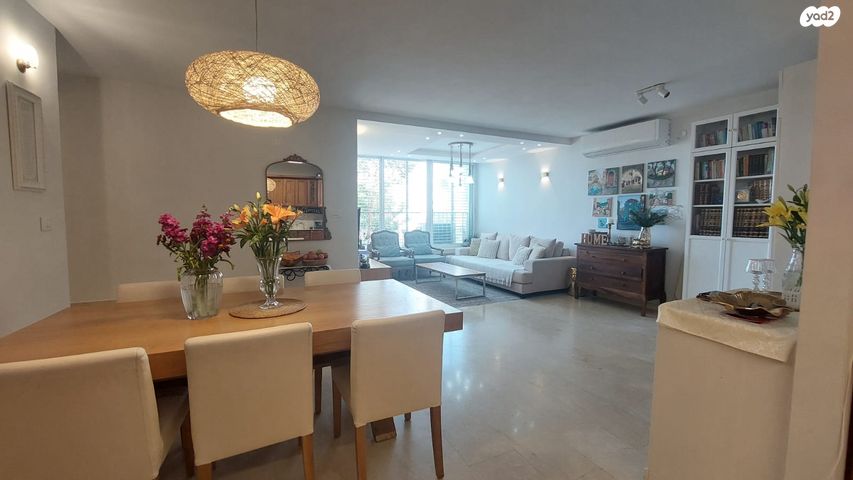 דירה, ג' / מרכז מזרח העיר, רחובות