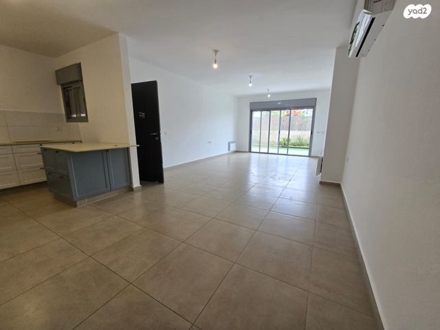 דירת גן, ניסנית, אלעזר, אלעזר