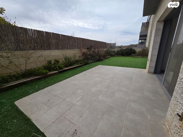 דירת גן, ניסנית, אלעזר, אלעזר