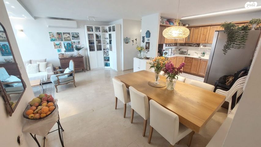 דירה, ג' / מרכז מזרח העיר, רחובות