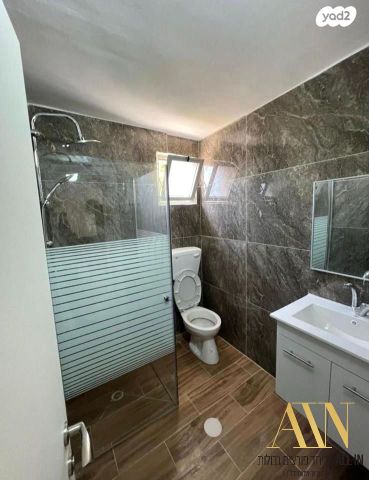 דירה, הנרי מלכה, דימונה