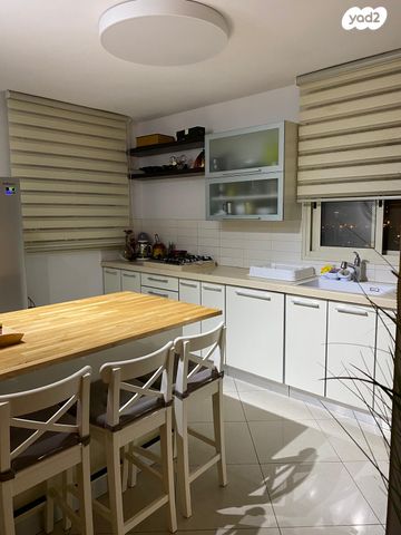 גג/ פנטהאוז, הנרי קנדל, העיר העתיקה, רמב"ם, דרום, באר שבע