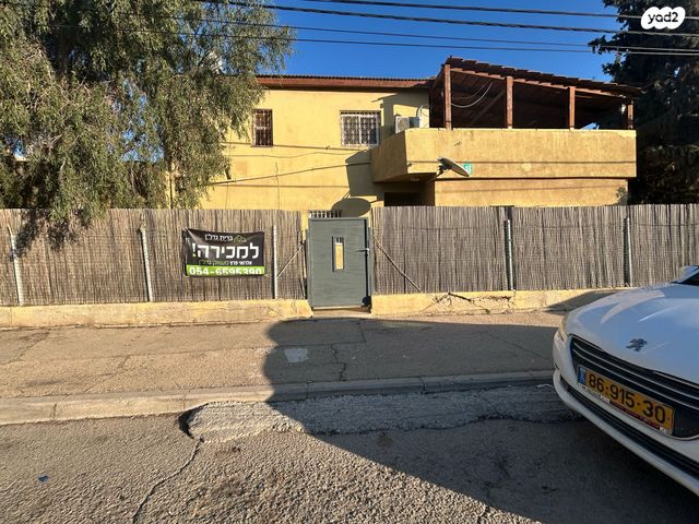 ז'בוטינסקי 18