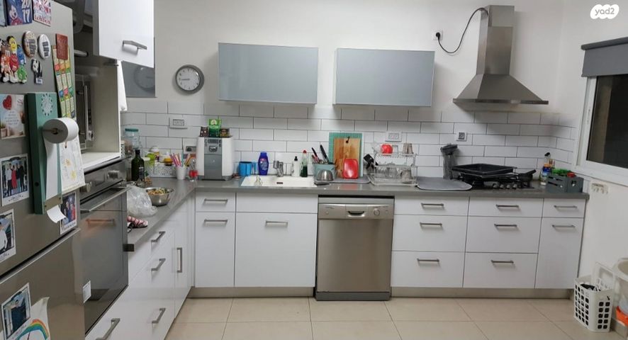 דירה, האחים אוסטשינסקי, ראשונים, ראשון לציון