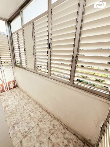 דירה, מעפילי אגוז 42, נווה חן, תל אביב יפו