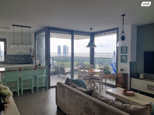 דירה, חרות, רמת גן