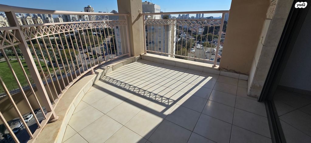 דירה, הרימון, גבעת שמואל