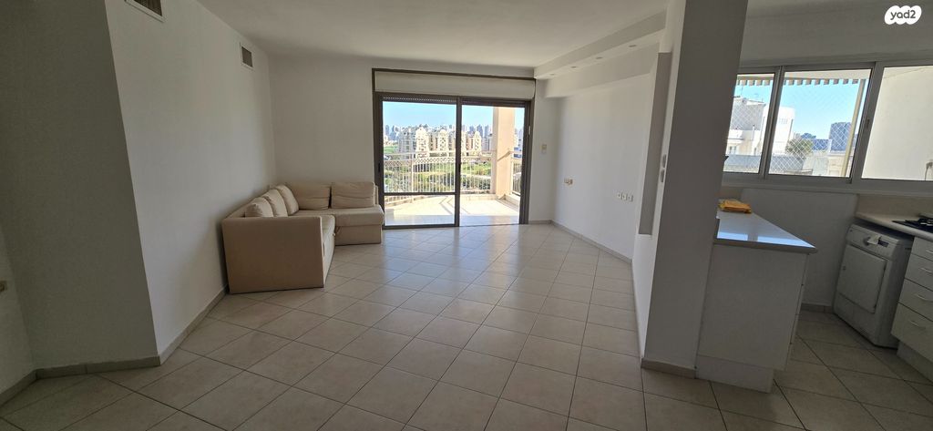 דירה, הרימון, גבעת שמואל