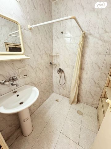 דירה, מעפילי אגוז 42, נווה חן, תל אביב יפו