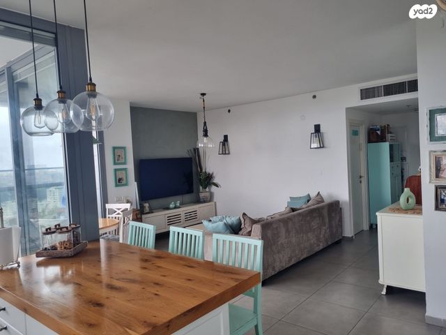 דירה, חרות, רמת גן