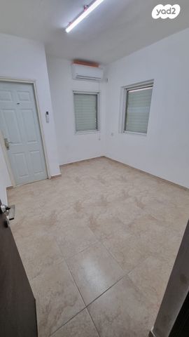 דופלקס, אריה דולצ'ין, גבעתי, רחובות