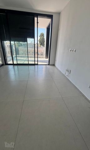 דירה להשכרה בתל אביב יפו (תיווך) — 2