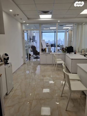 הרב ניסנבאום 