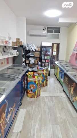 חנויות/ שטח מסחרי