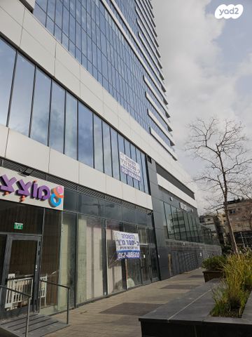 חנויות/ שטח מסחרי, דרך זאב ז'בוטינסקי 9, בני ברק