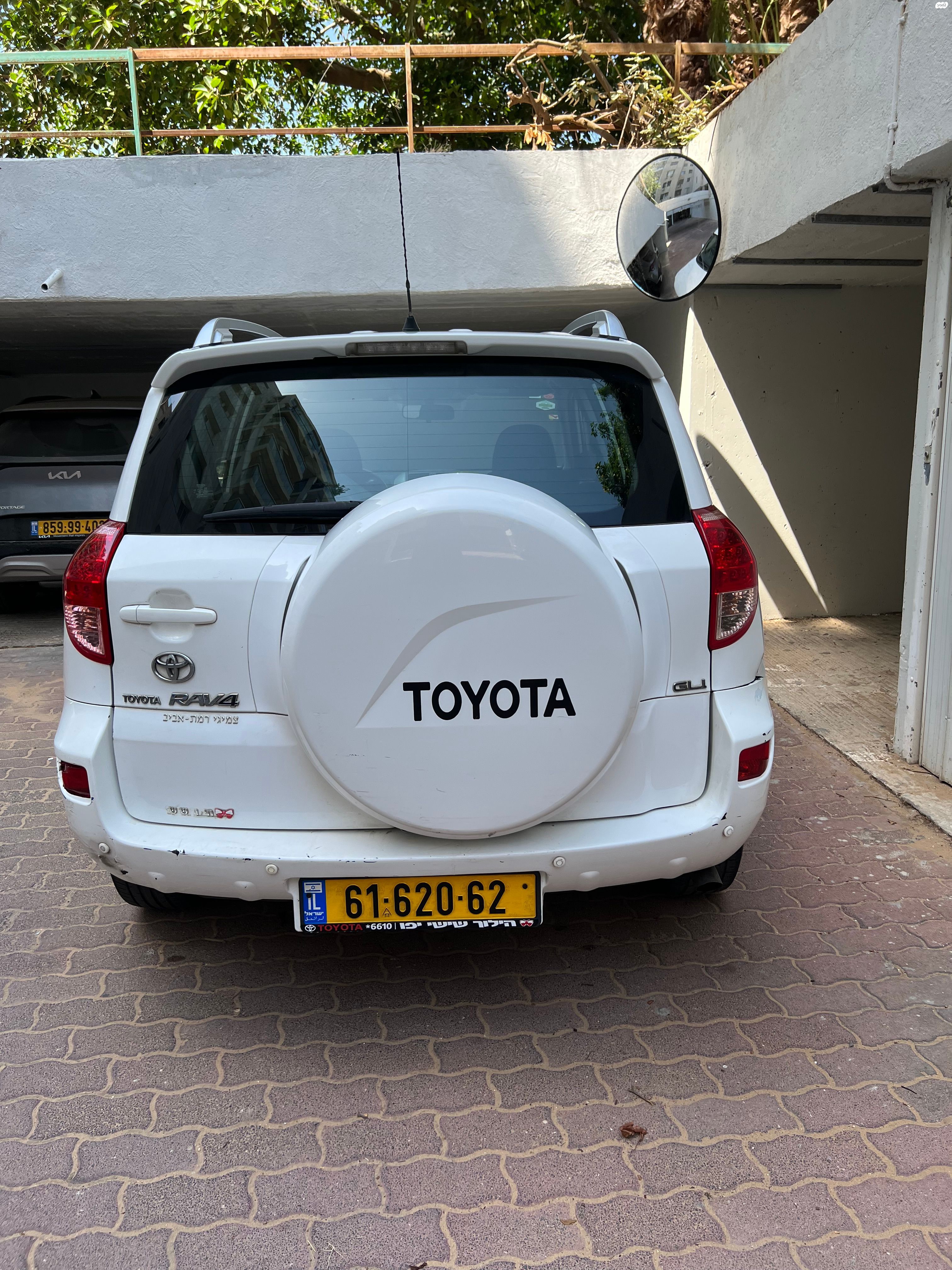 מודעת רכב טויוטה RAV4