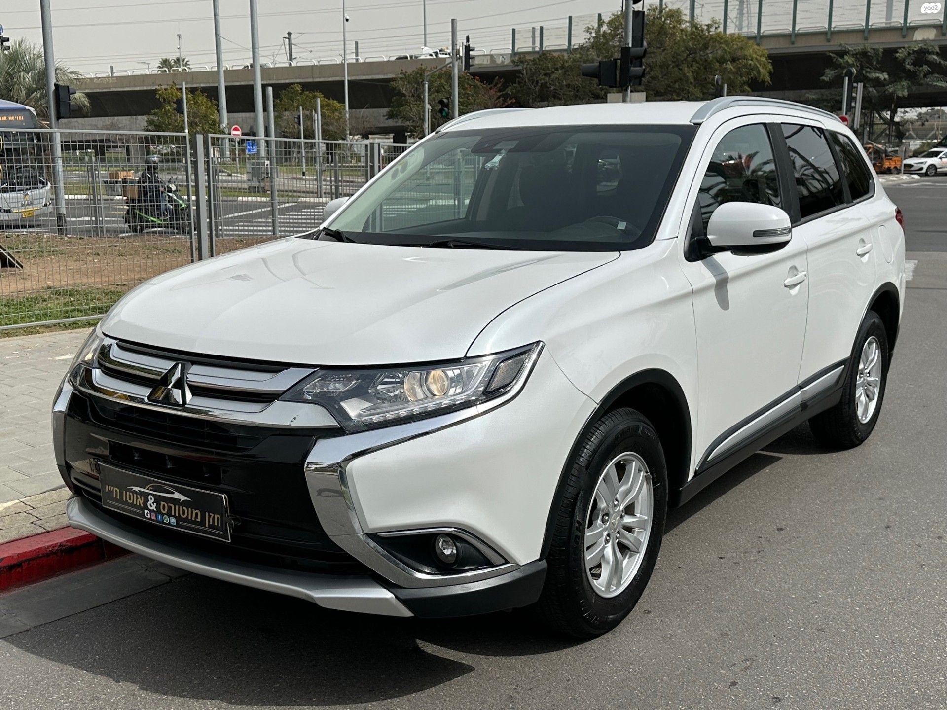 מודעת רכב מיצובישי אאוטלנדר