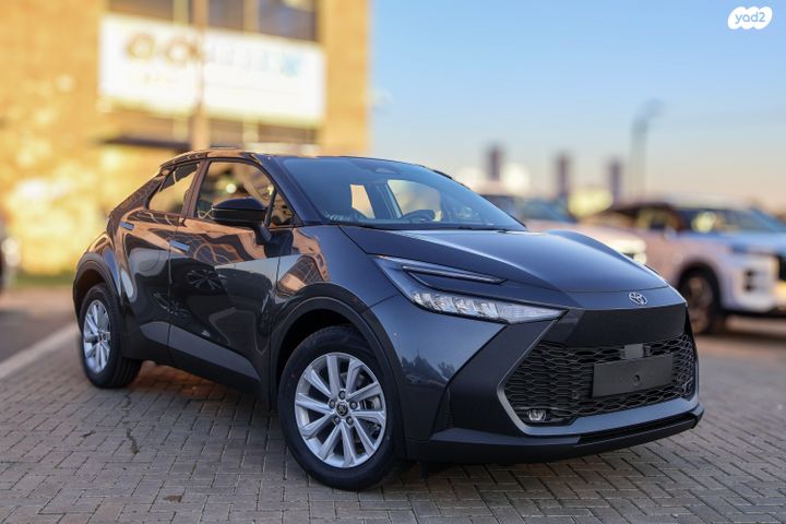 מודעת רכב טויוטה C-HR