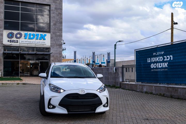 טויוטה יאריס