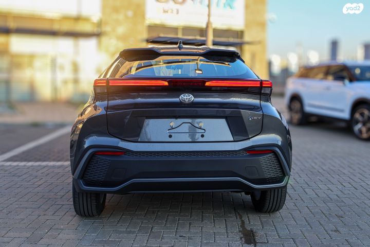 טויוטה C-HR