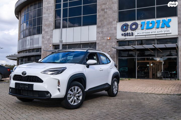 מודעת רכב טויוטה יאריס קרוס