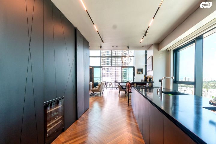 דופלקס, תל אביב יפו