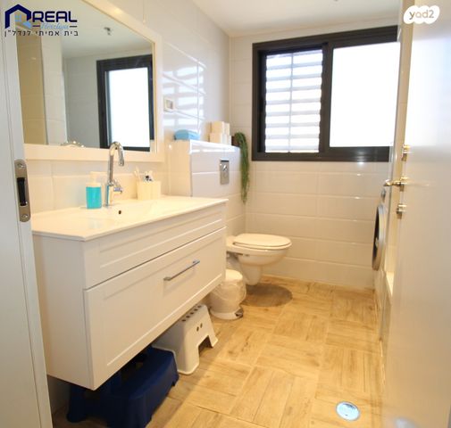 דירה, הרצליה