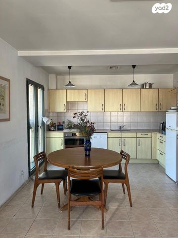 דירה, שדרות ירושלים 19, צפון יפו, המושבה האמריקאית-גרמנית, תל אביב יפו