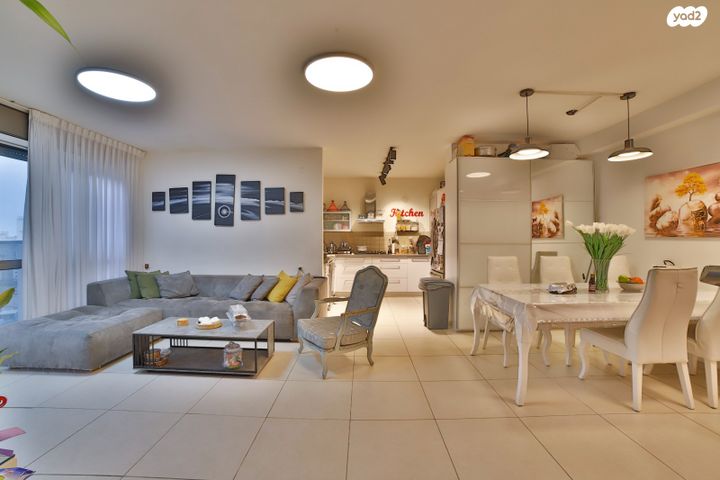 דבורה ברטונוב 3