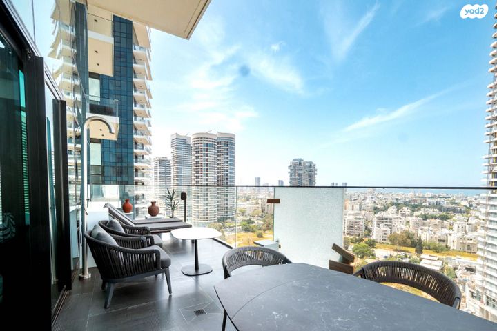 דופלקס, תל אביב יפו