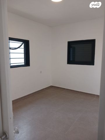 דירה, השר שפירא, בת ים