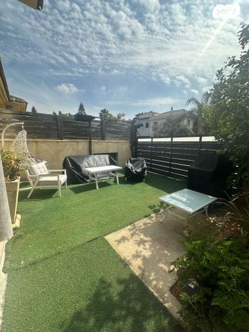 דו משפחתי, אלפי מנשה