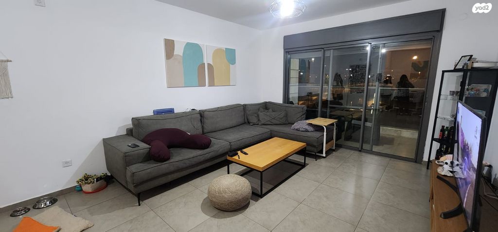 דירה, אלברט איינשטיין, פסגות אפק, ראש העין