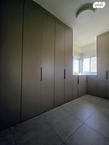 דו משפחתי, אריות הגולן, רמת אמיר, קדימה צורן