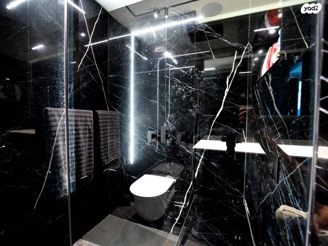 דופלקס, תל אביב יפו