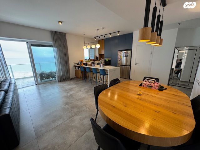 דירה, שדרות רחבעם זאבי, גבעת אולגה, חדרה