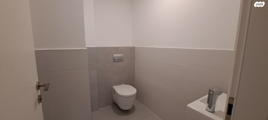 דירה, אסף, חרוזים, רמת גן