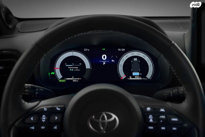 טויוטה יאריס קרוס