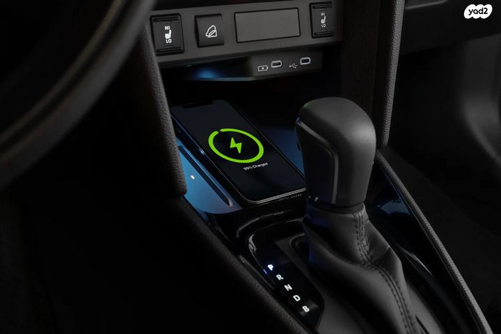 טויוטה יאריס קרוס