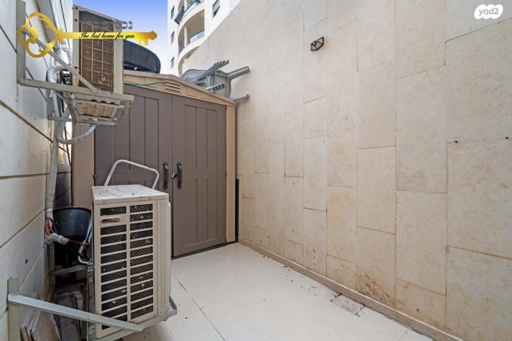 דירה, התוף, נאות אשלים, ראשון לציון