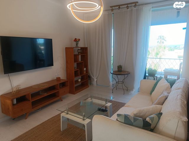 דירה, נאות גולף, נאות גולף, קיסריה