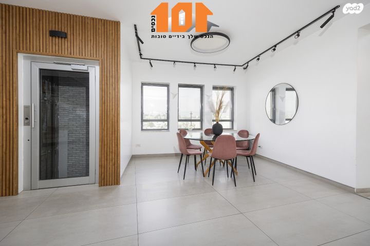 בית פרטי/ קוטג', גבעת זאב