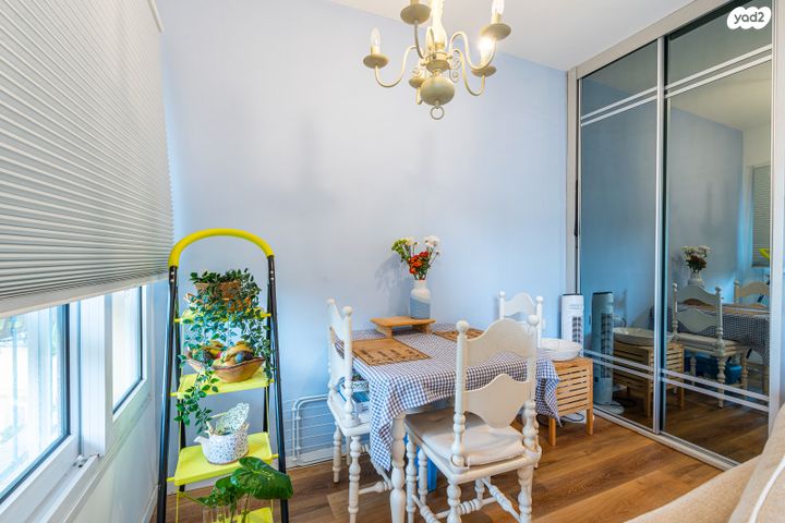 דירה, שדרות מנחם בגין 1, גבעת אולגה, חדרה