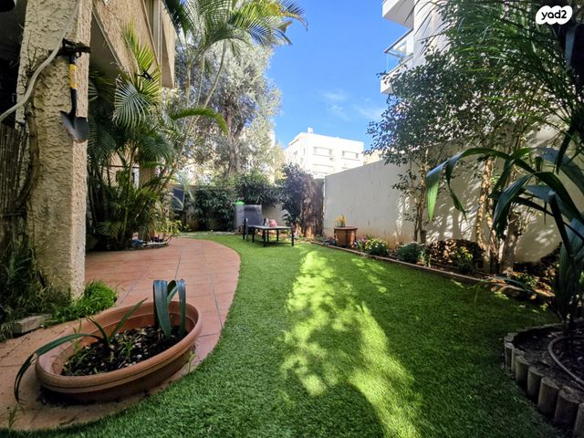 בית פרטי/ קוטג', רעננה