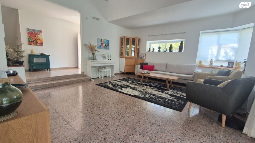 בית פרטי/ קוטג', אורנית