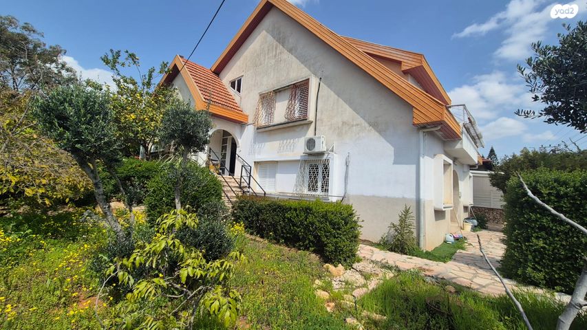 בית פרטי/ קוטג', אורנית