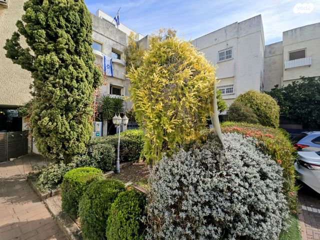 בית פרטי/ קוטג', רעננה