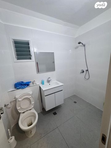 דירת גן, קרית ים