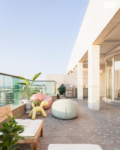 גג/ פנטהאוז, דניאל סמבורסקי, אזורי חן, גימל החדשה, תל אביב יפו