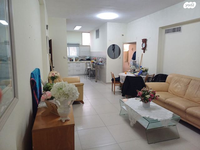 דירה, שכונת בן גוריון, מרכז העיר ג', רמת גן